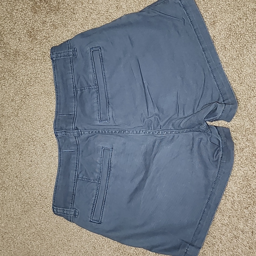 Hollister Low Rise Shorts - Picture 2 of 5